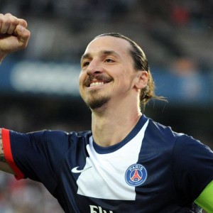 开云体育-德布劳内涅槃重生点燃绿茵，勇士球迷为何隔空沸腾？金州隔空喝彩！德布劳内绿茵涅槃引燃勇士球迷热血共鸣