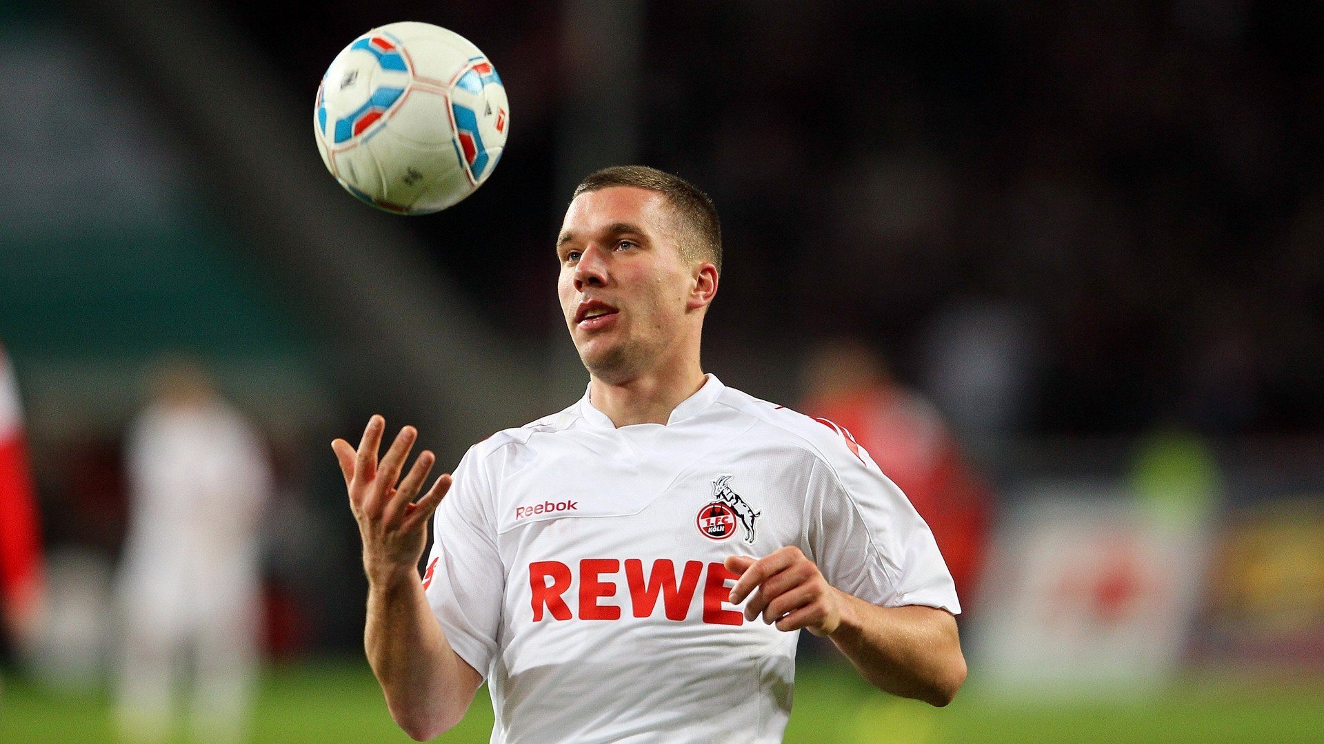 科维托娃跨界引爆双界风暴，当网球巨星遭遇电竞新规，MAD争议背后的跨界对决，当网球巨星科维托娃遭遇电竞新规，MAD争议引爆跨界对决